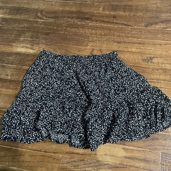 black mini skirt - Picture 1 of 2